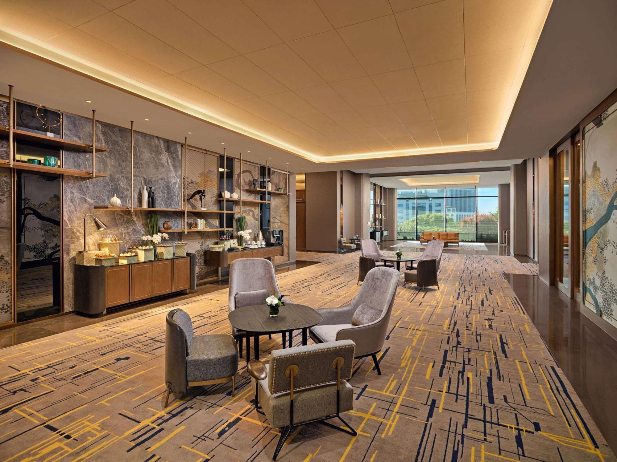 Pullman Hai Phong Grand Hotel Haiphong Exterior foto