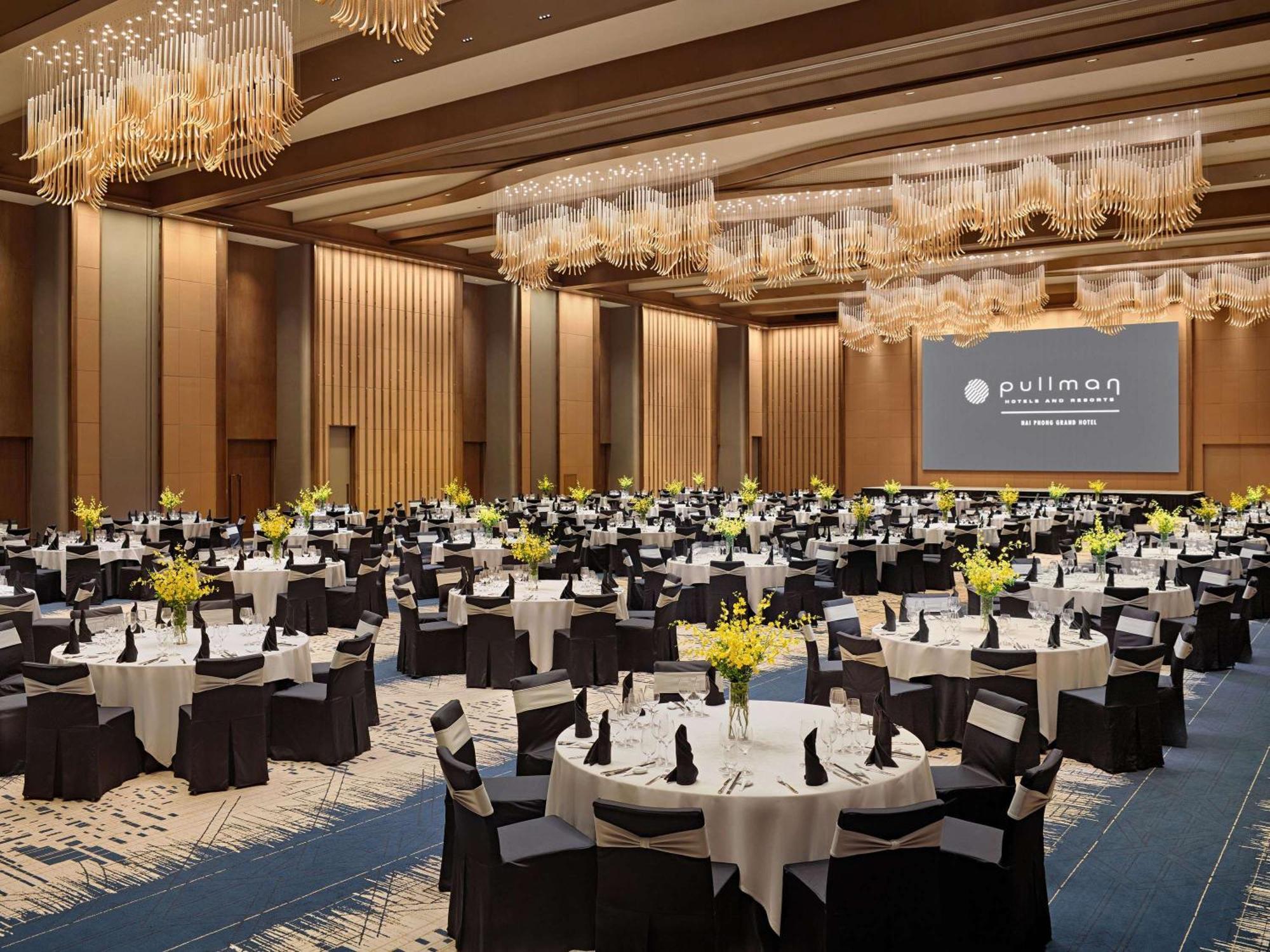 Pullman Hai Phong Grand Hotel Haiphong Exterior foto