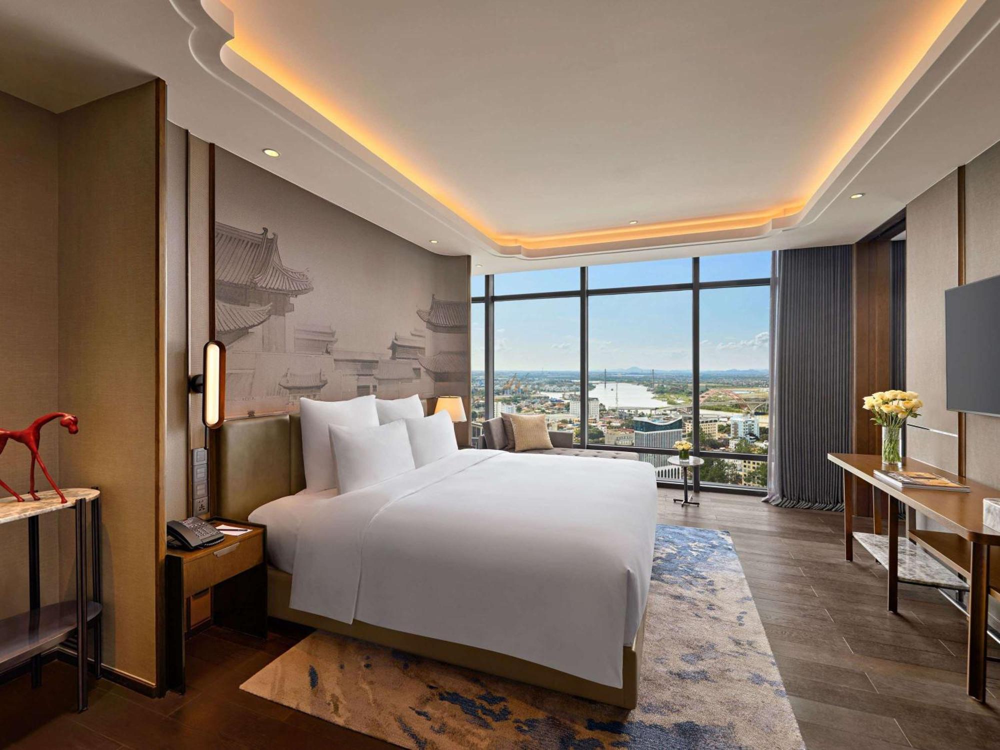Pullman Hai Phong Grand Hotel Haiphong Exterior foto