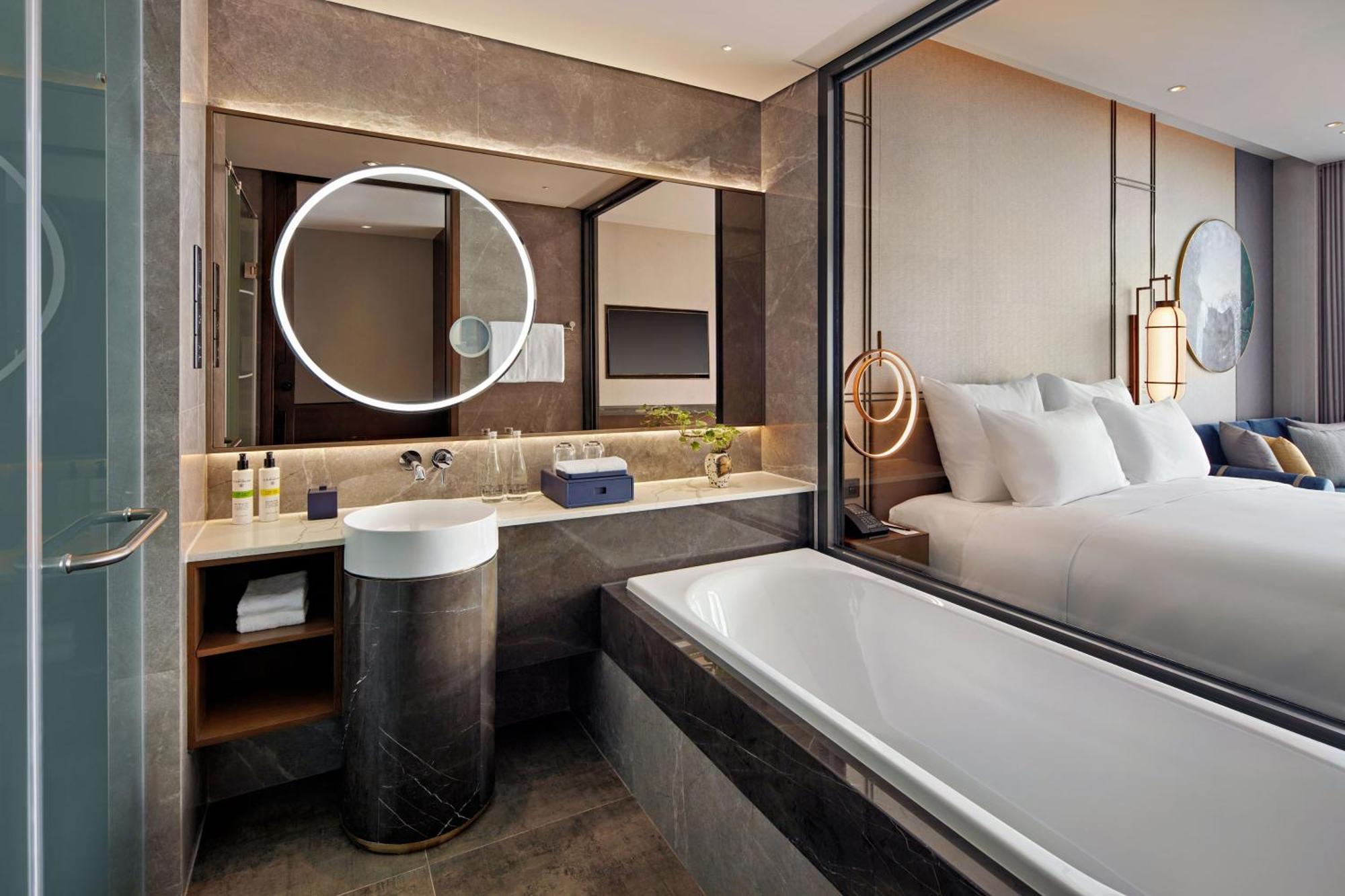 Pullman Hai Phong Grand Hotel Haiphong Exterior foto